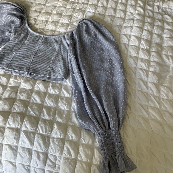 Urban Outfitters Light Blue Puff Sleeve Top - Picture 2 of 8